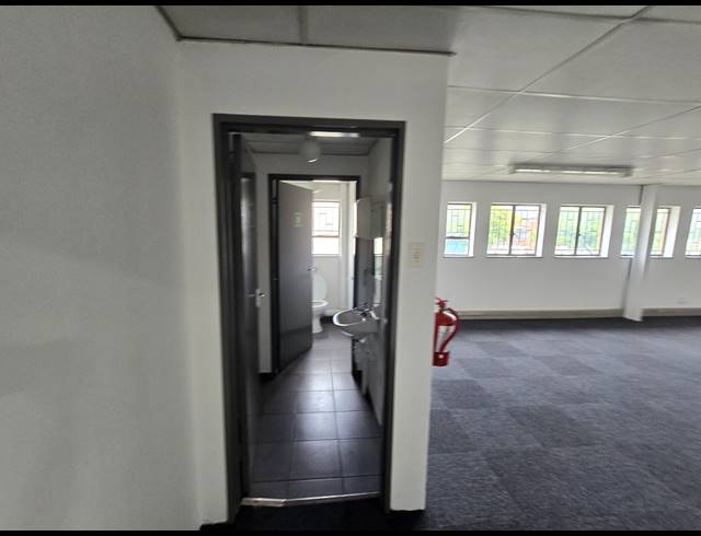 420M² WAREHOUSE TO LET IN MEADOWDALE